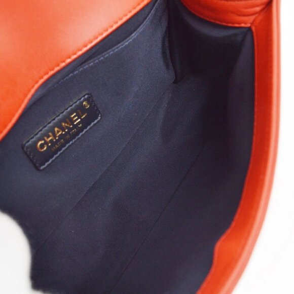 Chanel Red Lambskin Medium Shoulder Bag - Picture 7 of 9